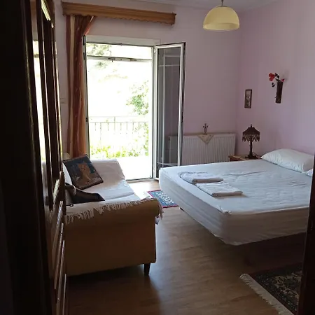 Проживание в семье Vera's House *